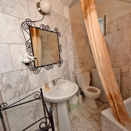 Olympic Kosmas * חניוטי